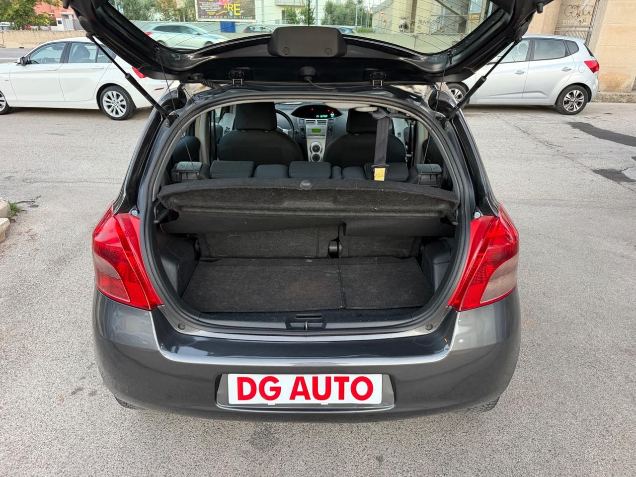 Toyota Yaris 1.3 benzina 87 cv 2008