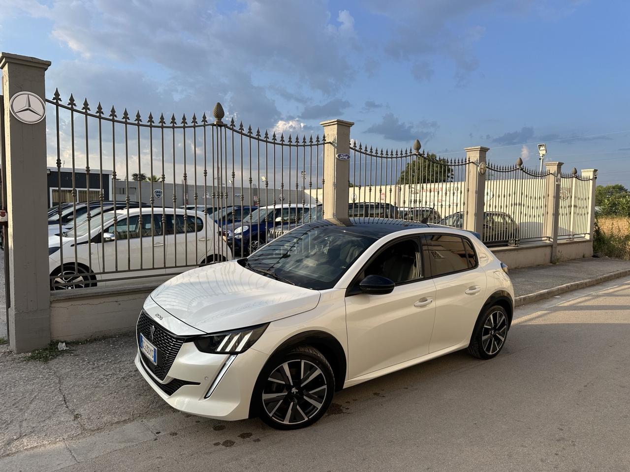 Peugeot 208 Gt Line 1.5 Diesel 100 Cv 2020 Bicolor