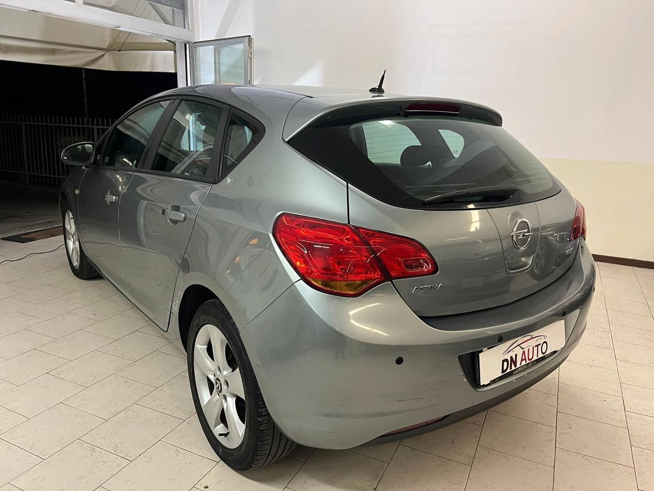 Opel Astra 1.7 CDTI 110CV 5 porte Cosmo