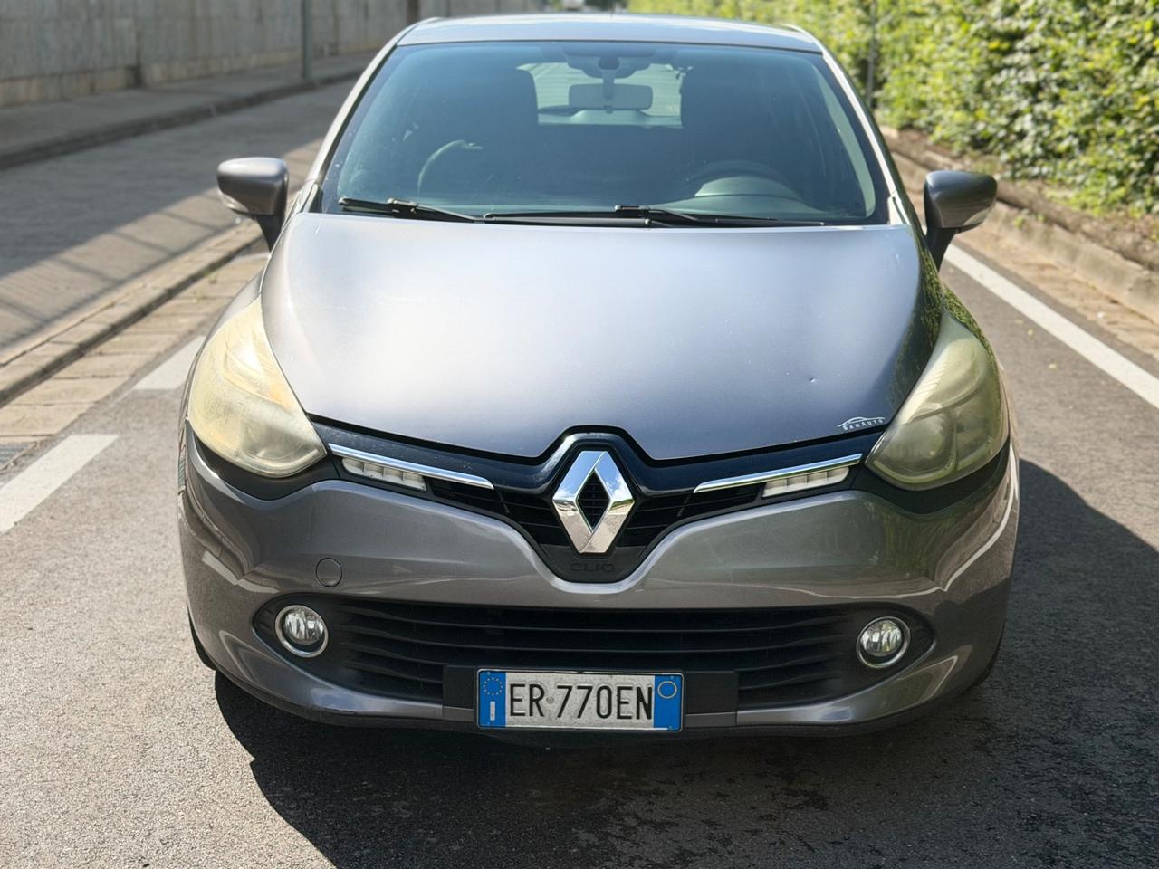 Renault Clio 1.2 75CV ok neopatentati