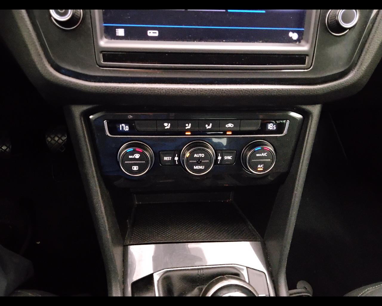 VOLKSWAGEN Tiguan II 2016 - Tiguan 1.4 tsi Business 125cv