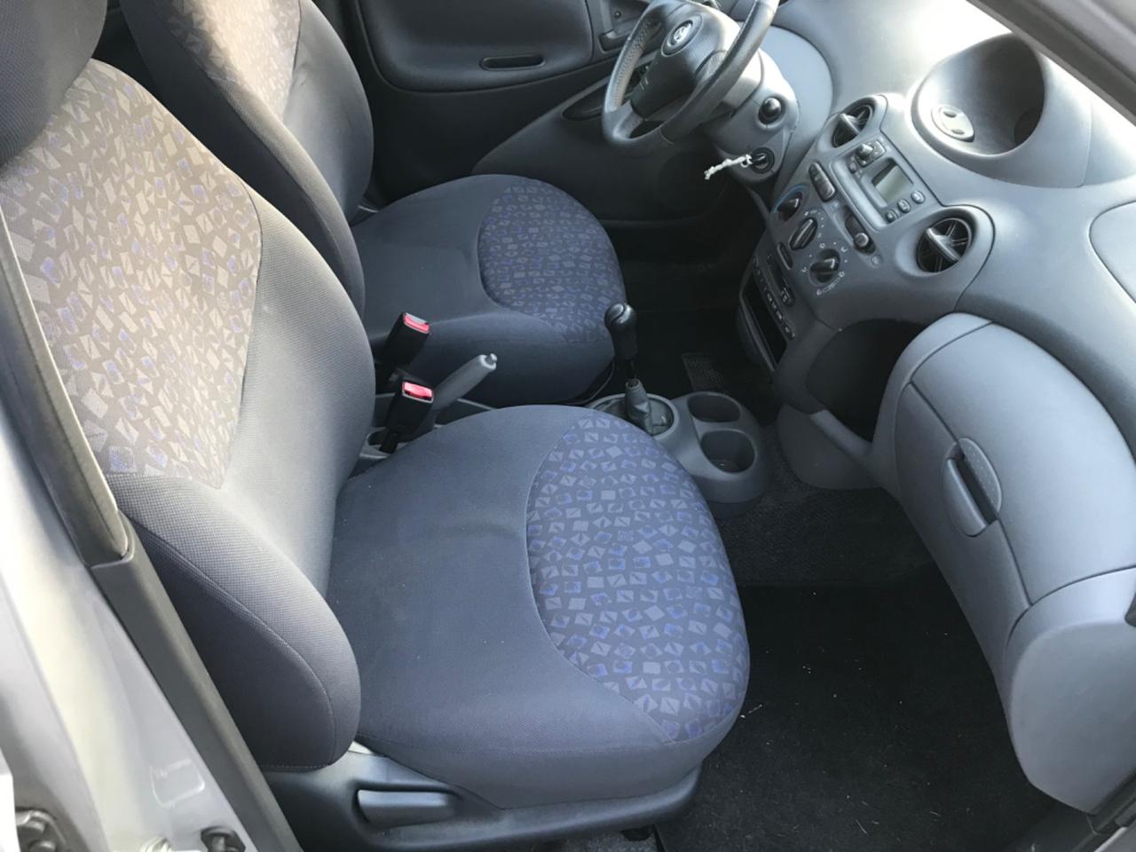 Toyota Yaris 1.3i 16V cat 5 porte Luna