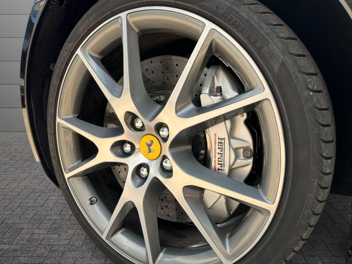 FERRARI California 4.3 dct