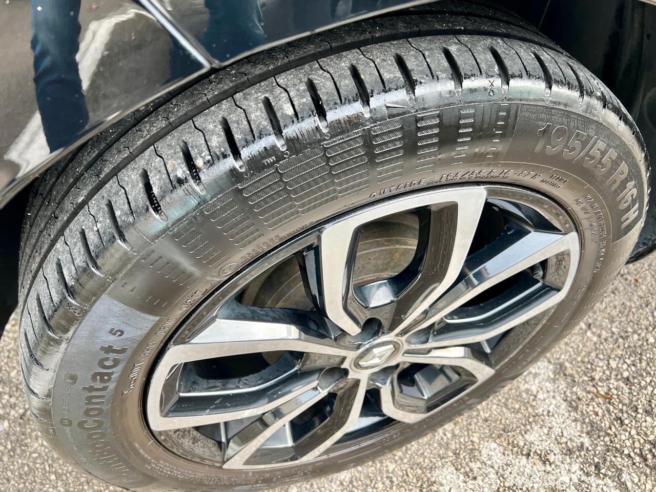 Renault Clio 1.2 75CV 5 porte Zen