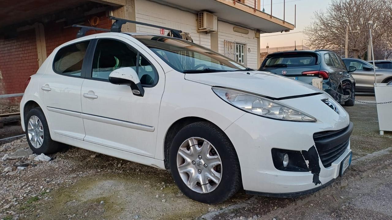 Peugeot 207 Plus 1.4 8V 75CV 5p. ECO GPL 2013