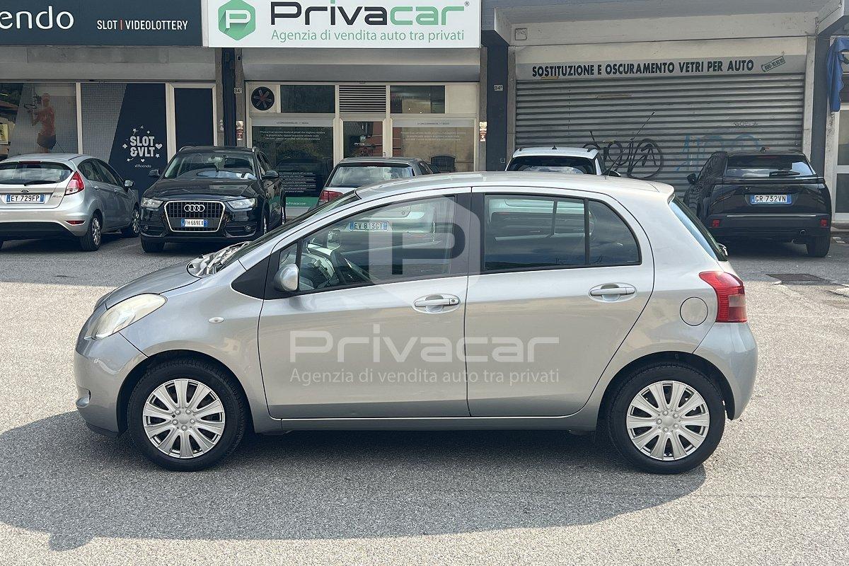 TOYOTA Yaris 1.0 5 porte Sol