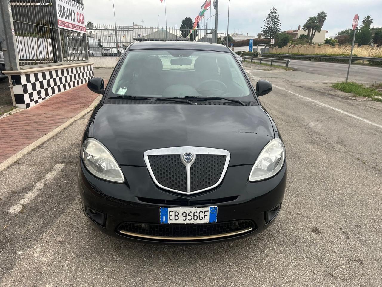 Lancia Ypsilon 1.4 Oro Ecochic GPLUnipro 2010