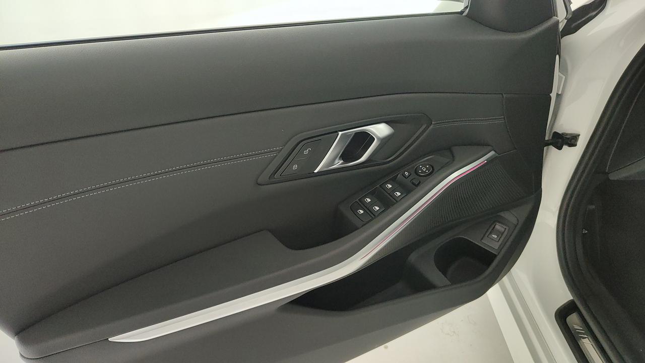 BMW Serie 3 G21 2022 Touring - 320d Touring mhev 48V xdrive MSport Pro auto