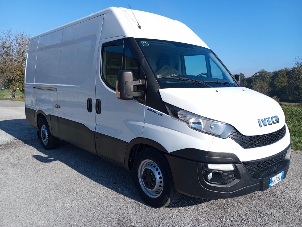 Iveco Daily 35S15 Medio Alto