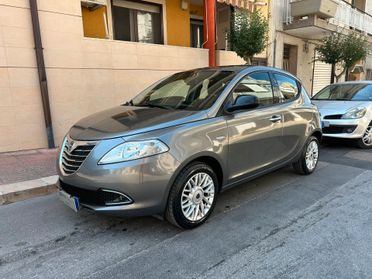 Lancia Ypsilon 1.2 69 CV 5 p. 'Platinum' 2014