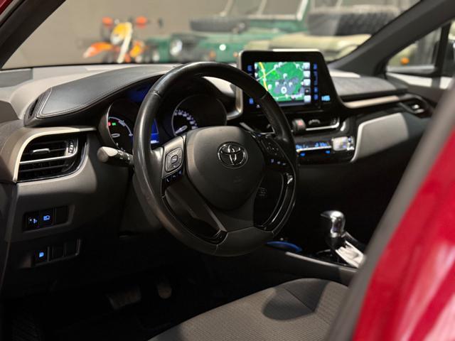 TOYOTA C-HR 1.8 Hybrid E-CVT Trend
