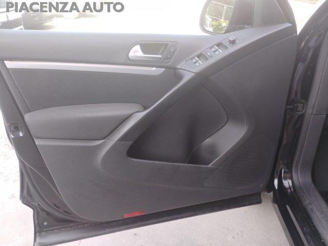 VOLKSWAGEN Tiguan 2.0 TDI. 4MOTION DSG Sport & Style .NAVI