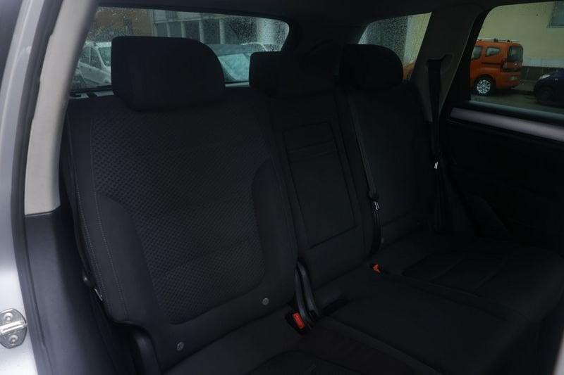Volkswagen Touareg Touareg 3.0 V6 tdi Executive GANCIO TRAINO tiptronic Unicoproprietario