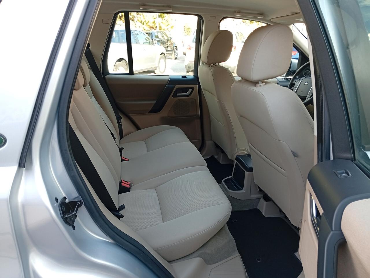 Land Rover Freelander 2.2 TD4 S.W. SE