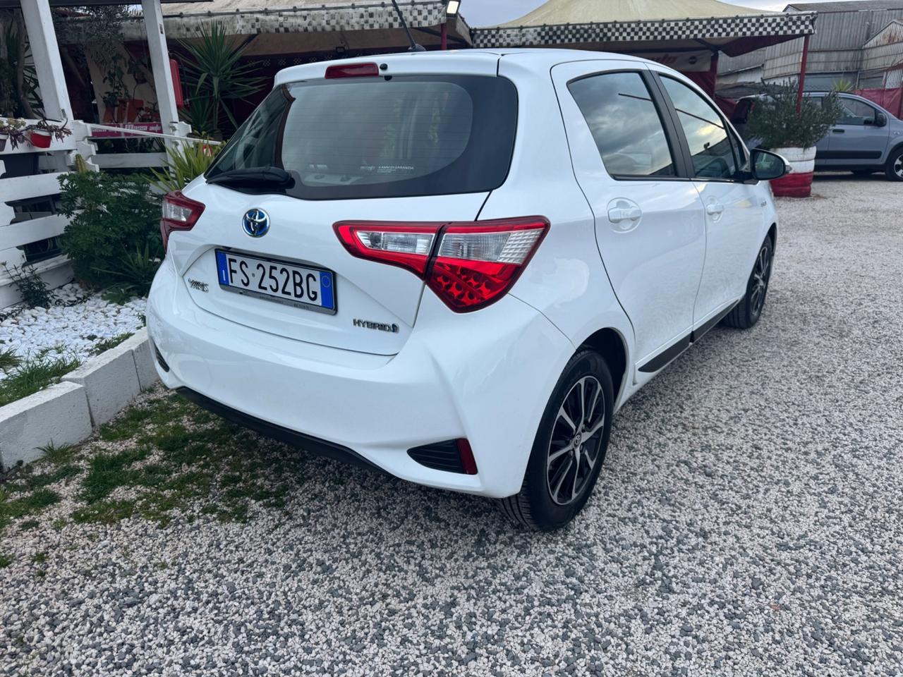 Toyota Yaris 1.5 Hybrid 5 porte GARANTITA