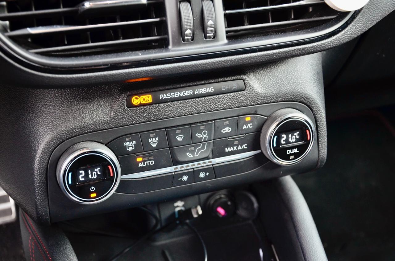 FORD FOCUS SW 1.0 SCOBOOST ST-LINE CO-PILOT 125cv AUTO, SERVICE CERTIFICATI, UFF ITALIANA, EURO 6D, FARI FULL LED, RETROCAMERA, NAVI, PERMUTE