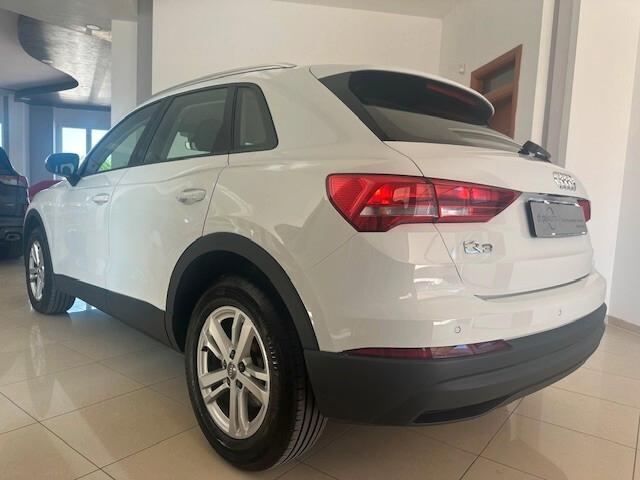 Audi Q3 35 TDI S tronic Business