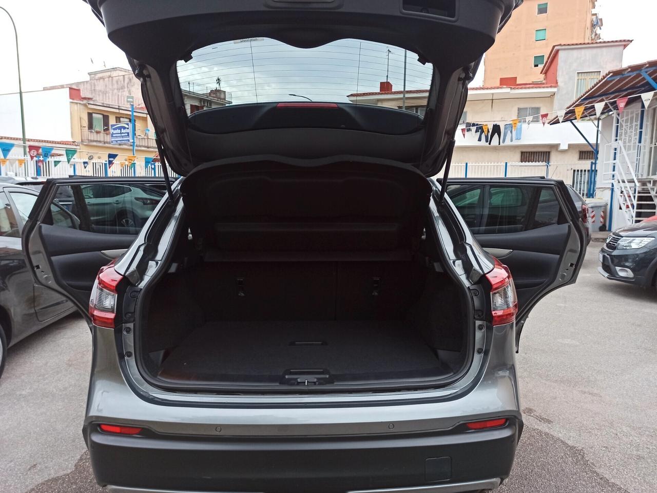 Nissan Qashqai 1.5 dCi 110 cv N-Connecta Tetto Panoramico