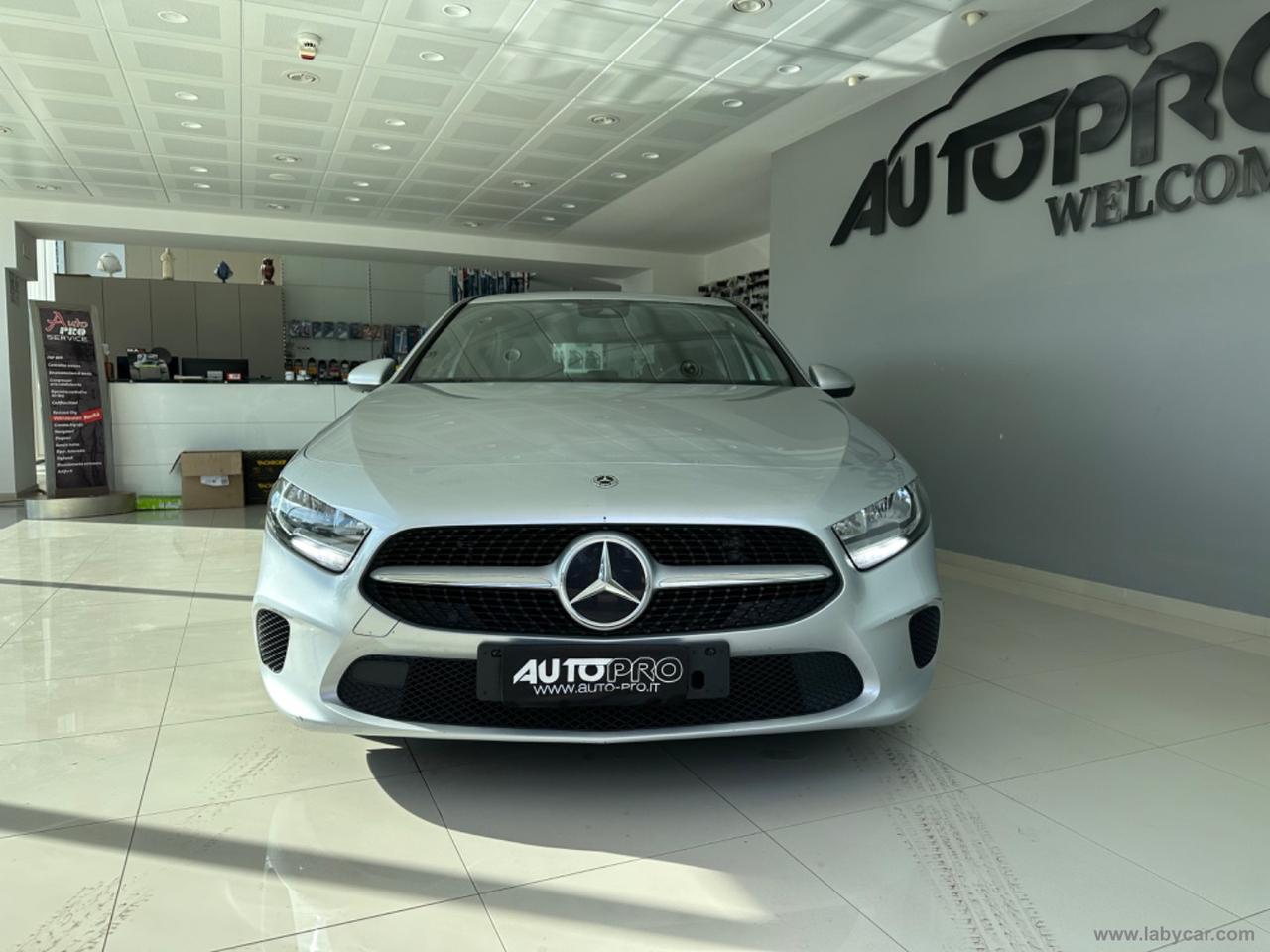 MERCEDES-BENZ A 180 d Automatic Business