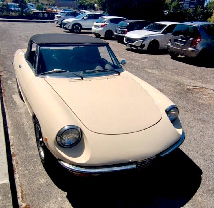 Alfa Romeo Spider 2000