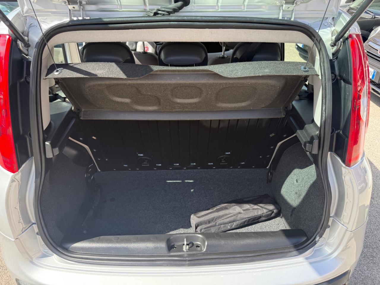 Fiat Panda 1.2 Lounge MOTORE NUOVO