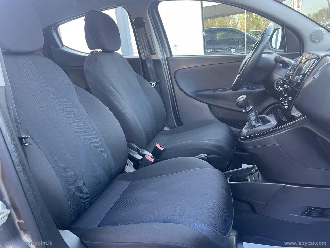 LANCIA Ypsilon 1.0 FireFly 5p.S&S Hyb. Eco A.F.