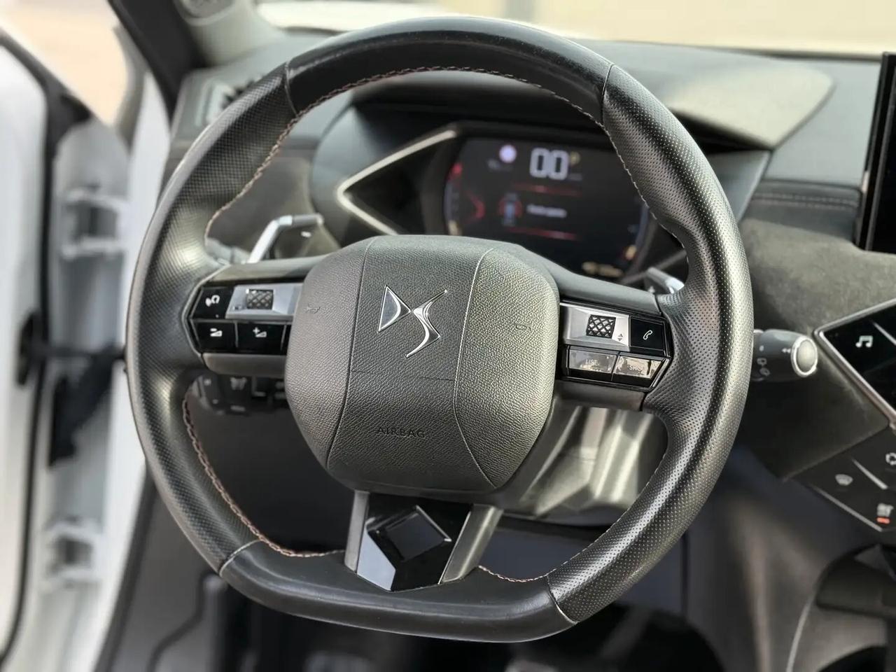 Ds DS3 3 Crossback BlueHDi 130 aut. Performance Line