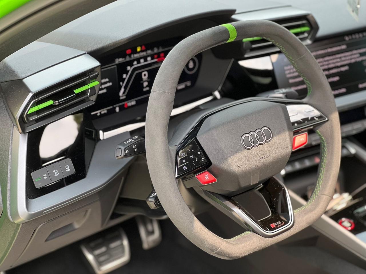 Audi RS3 SPB TFSI quattro S tronic performance
