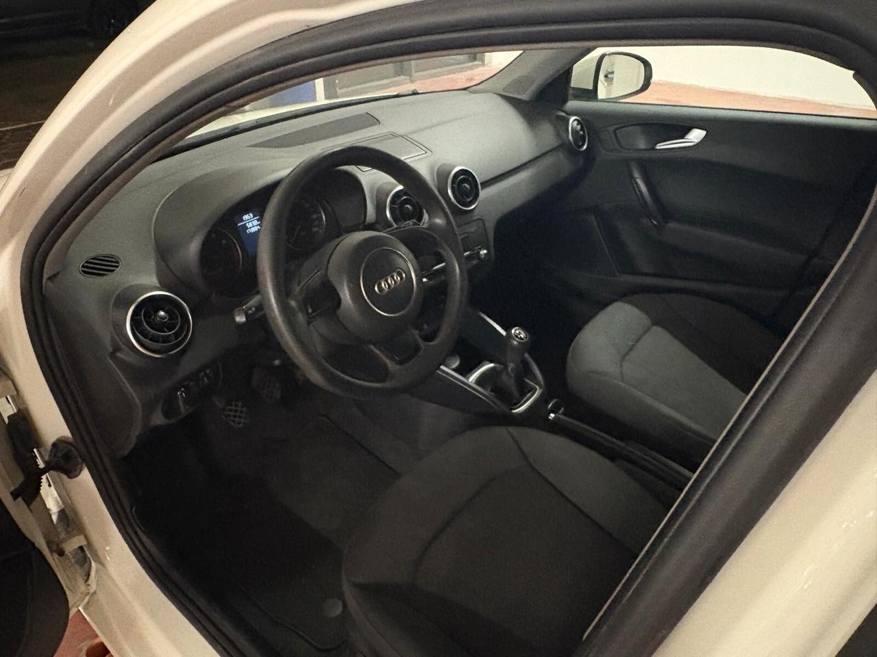 AUDI A1 Benzina TFSI 1.2 CV 85 PER NEOPATENTATI Km 173.884 certificati Garanzia 12 mesi