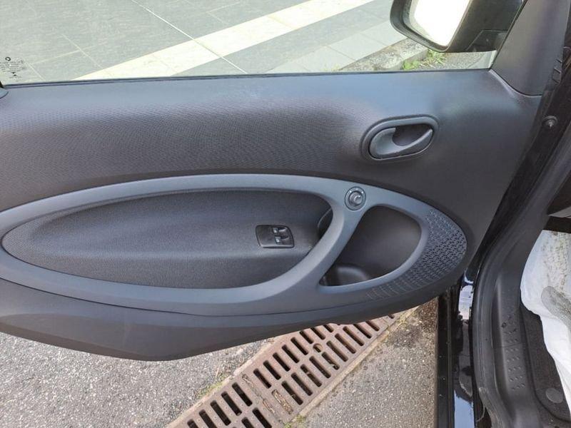 smart fortwo EQ PURE 4,6KW