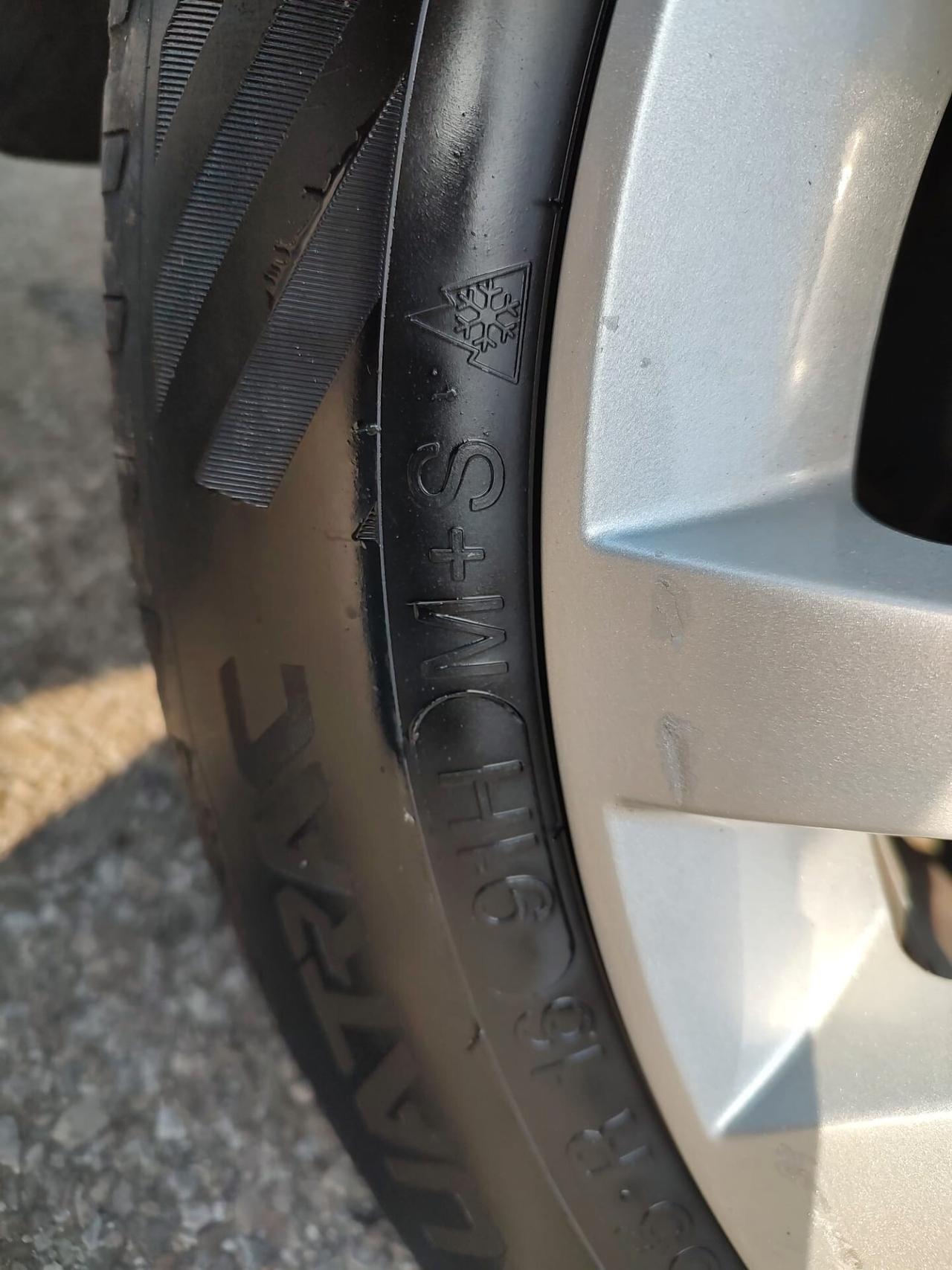 Alfa Romeo Giulietta 1.4 Turbo 120 CV BENZINA\ GPL CON SCADENZA 2032, OK NEOPATENTATI.