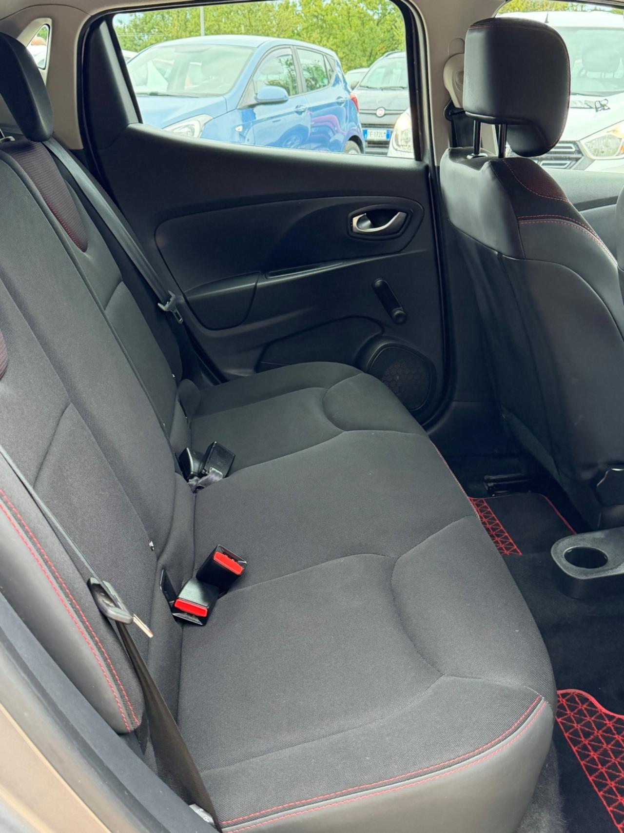 Renault Clio 1.2 75CV 5 porte Life PERMUTE RATE GARANZIA