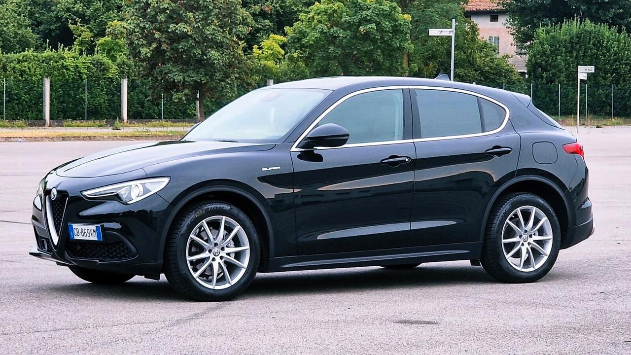 Alfa Romeo Stelvio 2.2 Turbodiesel 190 CV AT8 RWD Executive