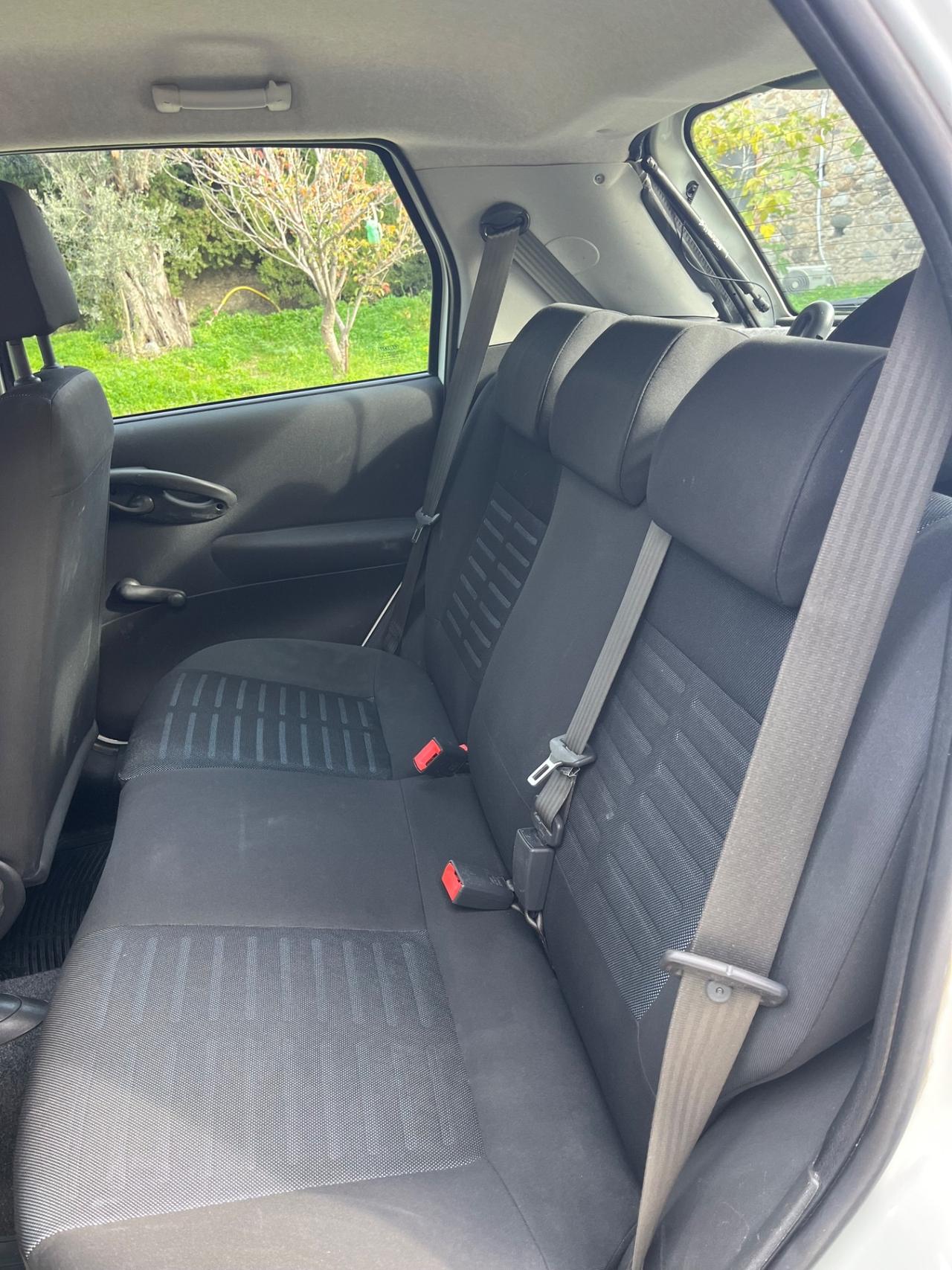 Fiat Punto 1.3 MJT EURO4 SOLO 100M KM DA VETRINA