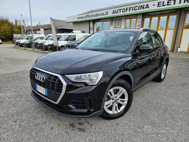 AUDI Q3 35 TDI S tronic Business