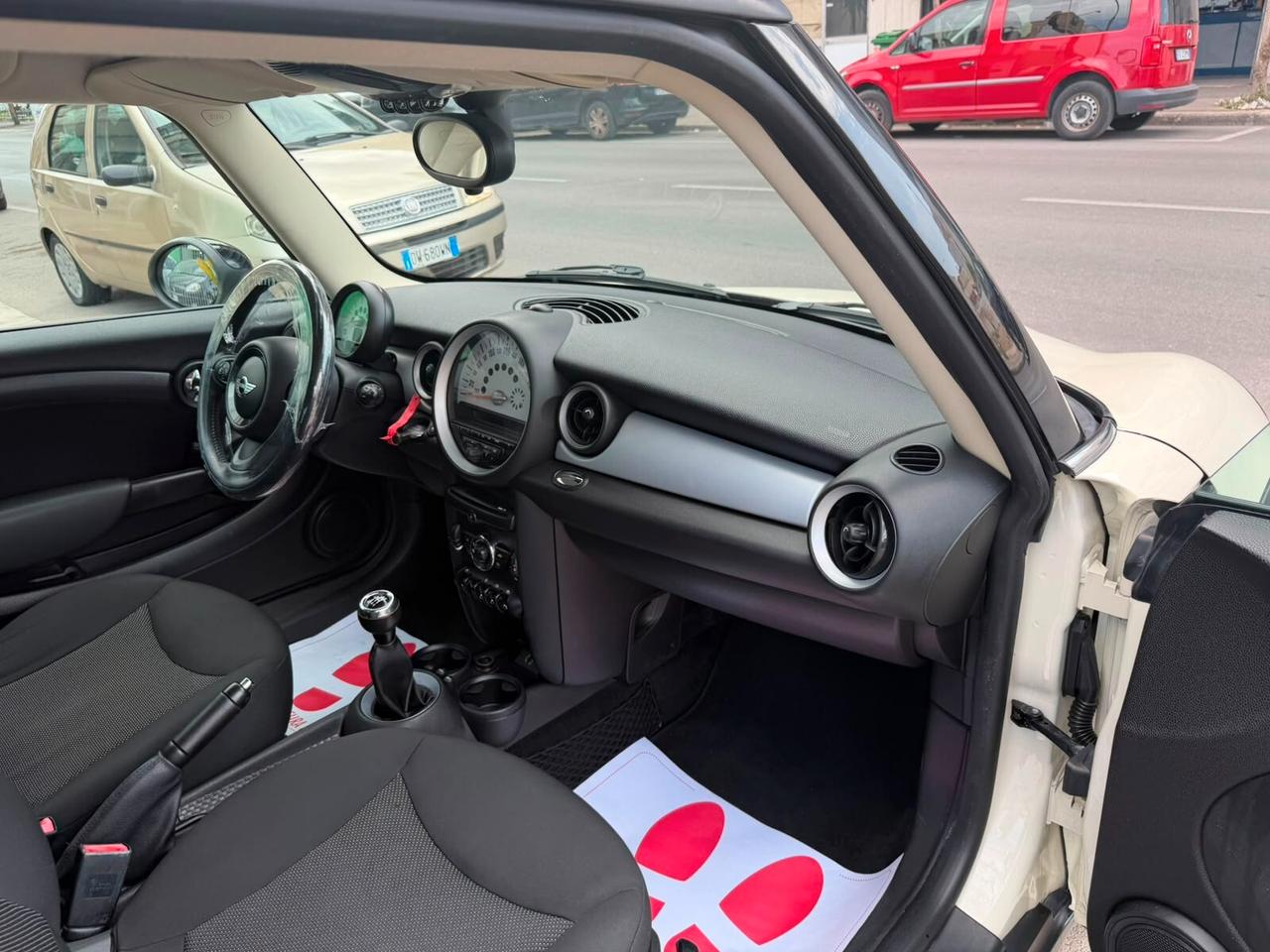 Mini 1.6 16V One D