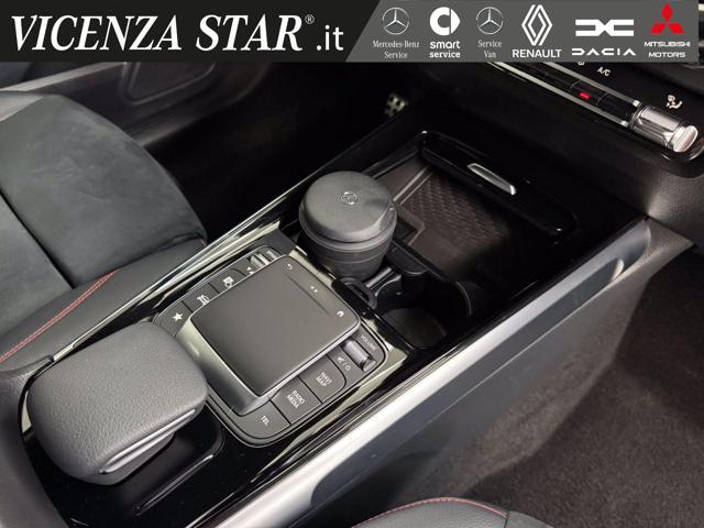 MERCEDES-BENZ GLB 180 d PREMIUM AMG