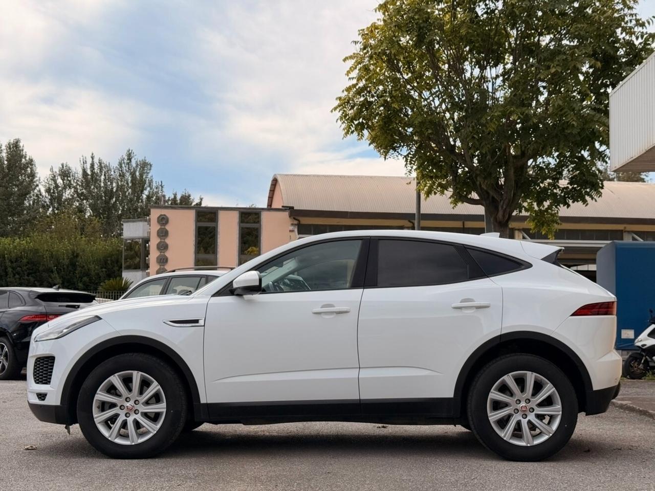 Jaguar E-Pace 2.0D 150 CV AWD aut. R-Dynamic HSE