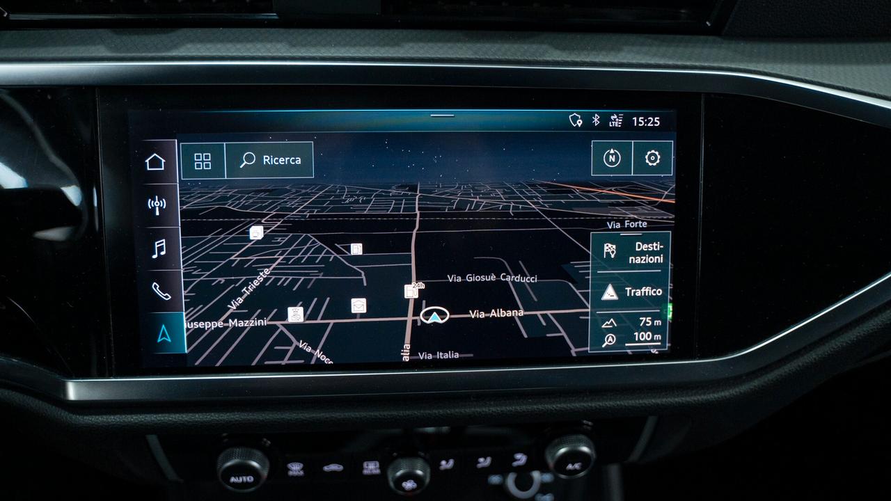 Audi Q3 35 2.0 TDI S TRONIC SPORT XENO NAVI FULL OPTIONAL