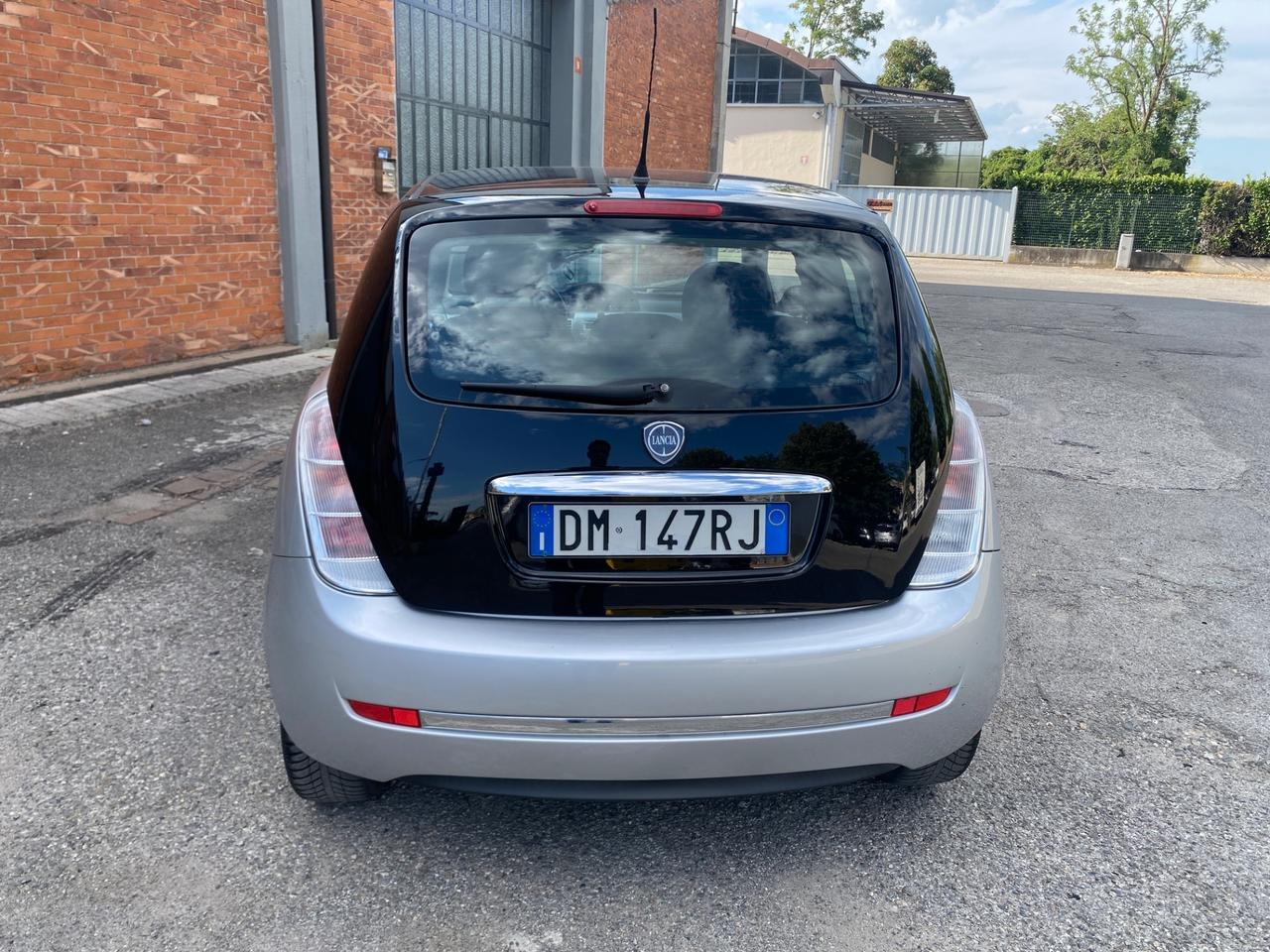 Lancia Ypsilon 1.2 Argento