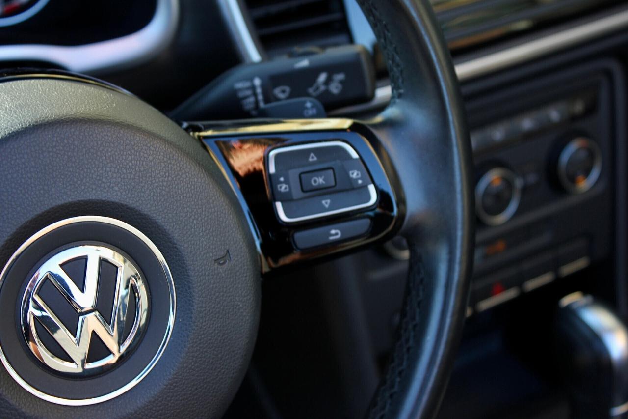 Volkswagen Maggiolino Cabrio 1.2 TSI DSG 105CV NAVY SENSORI