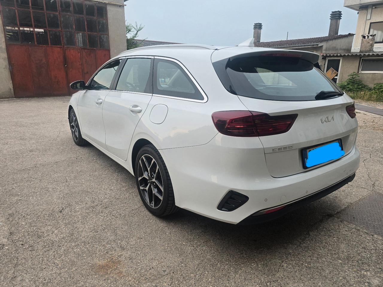 Kia Ceed Sportswagon 1.6 CRDi 136 CV MHEV DCT SW Business