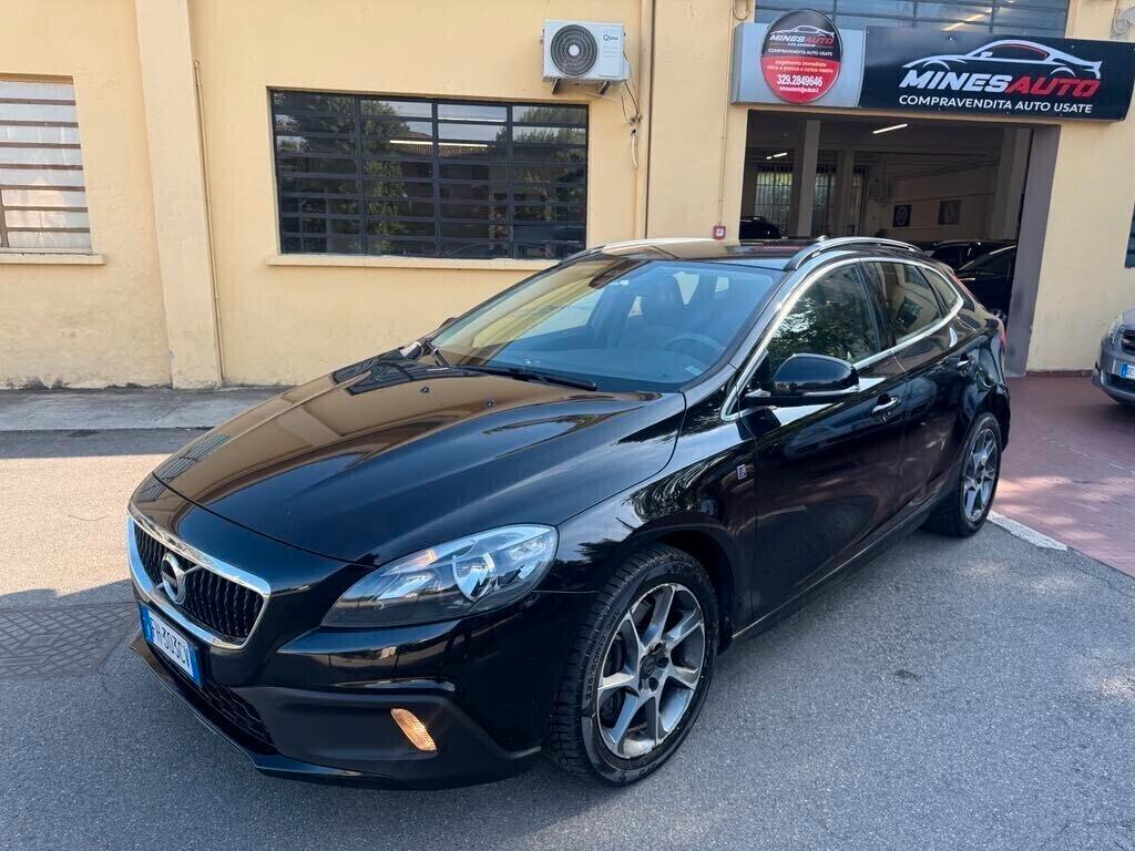 Volvo V40 Cross Country 2.0 Diesel AUTOCARRO EURO 6