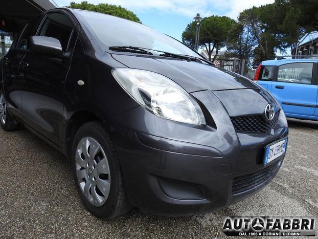 TOYOTA - Yaris - 1.3 5p.CLIMA 4 CIL. CD HI FI