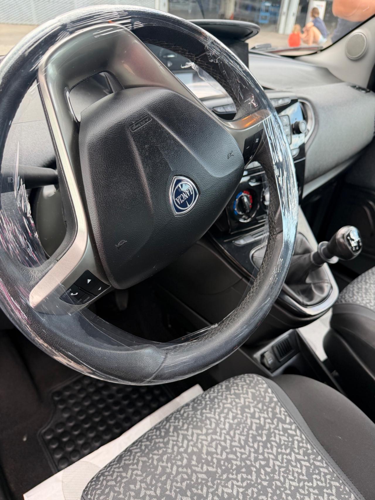 Lancia Ypsilon 1.2 69 CV 5 porte S&S Elefantino Blu