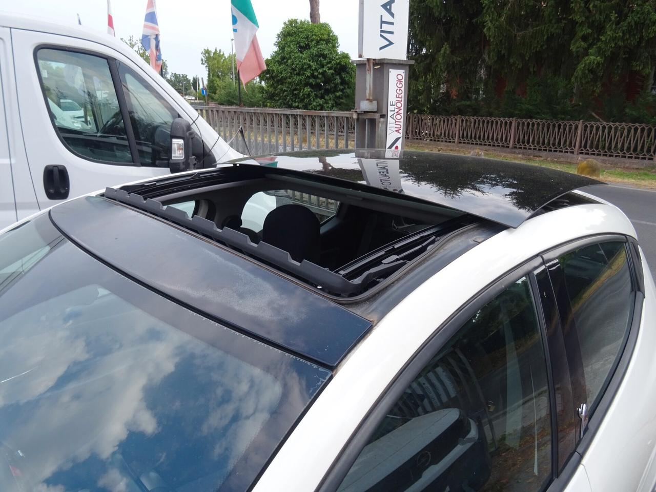 Lancia Ypsilon 1.2 69 CV 5p Platinum TETTO APRIBILE