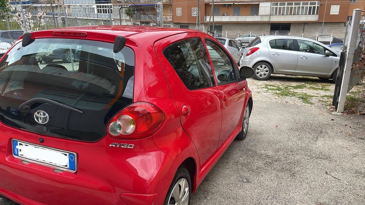 Toyota Aygo 1.0 12V VVT-i 5 porte