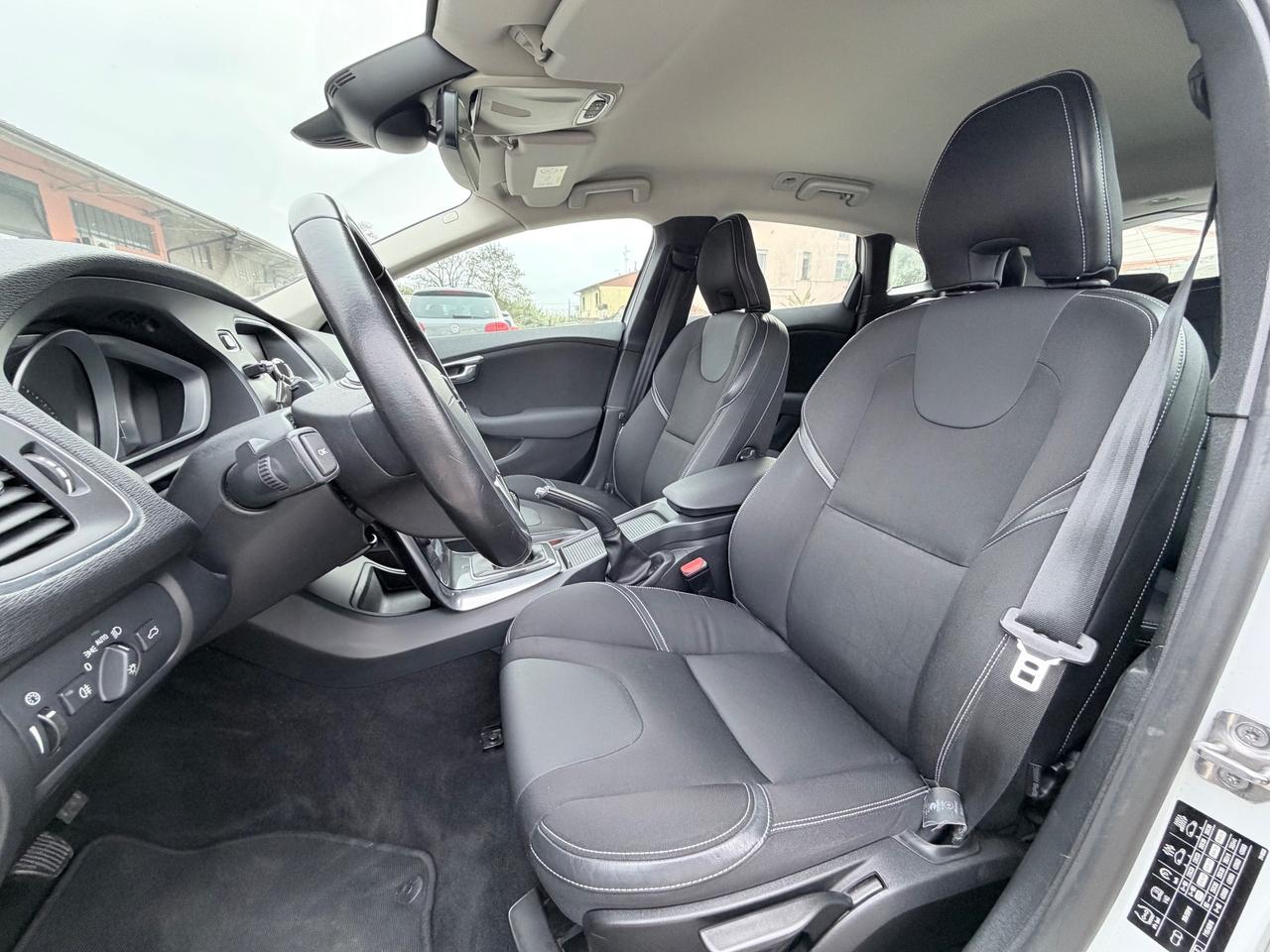 Volvo V40 D2 Inscription 2.0DIESEL 120CV EURO6