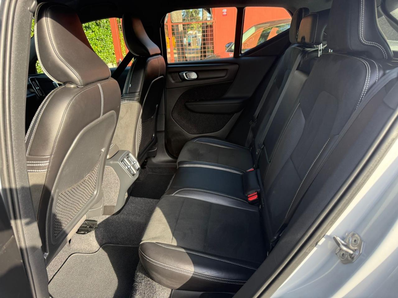 Volvo XC40 T3 Geartronic R-design LED KAMERA FULL *PROMO*