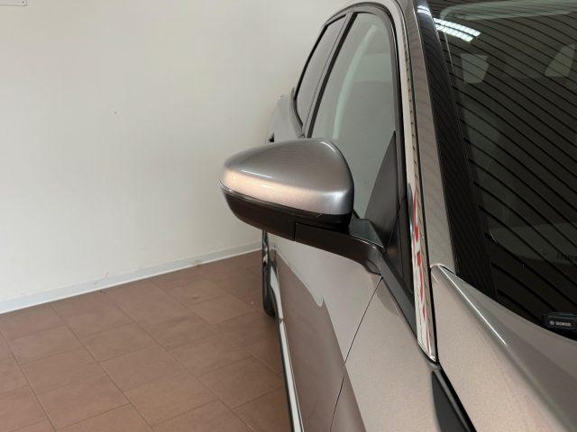 PEUGEOT 3008 PureTech Turbo 130 Allure 360/Full-led/Ambient lig